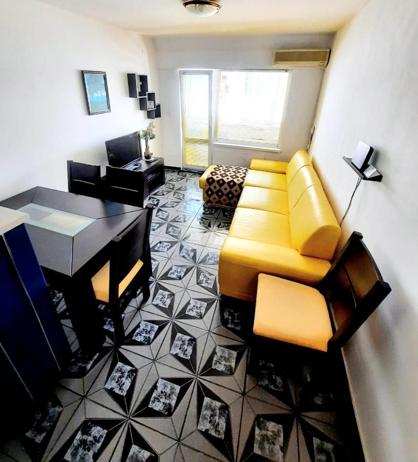Apartment Міа Warna Zewnętrze zdjęcie
