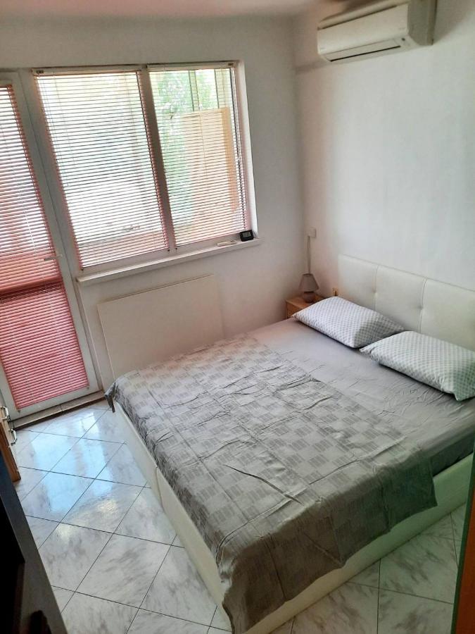 Apartment Міа Warna Zewnętrze zdjęcie